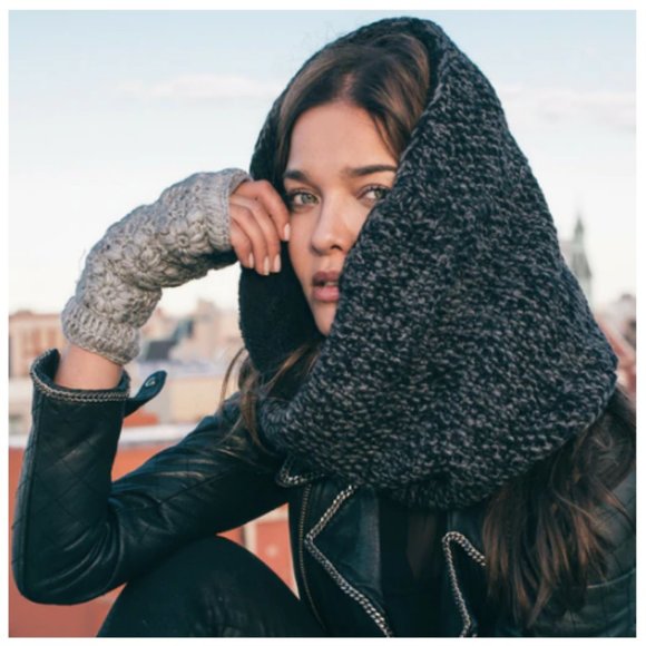 💥 HM Nepali Flower Crochet Handwarmers Denim Blue - Picture 4 of 4